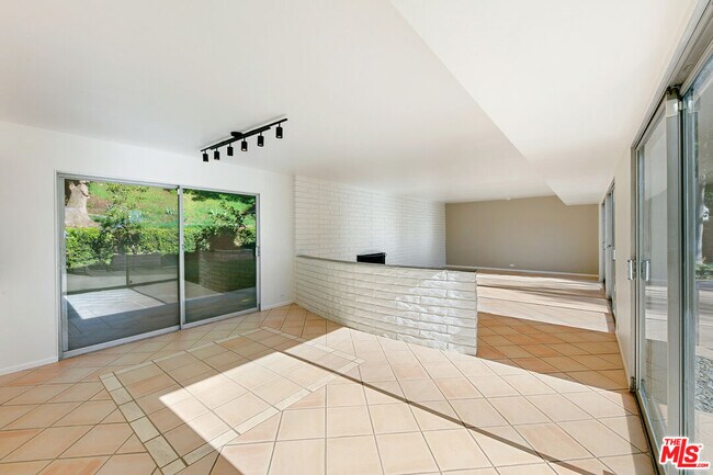 Foto del edificio - 1054 Enchanted Way