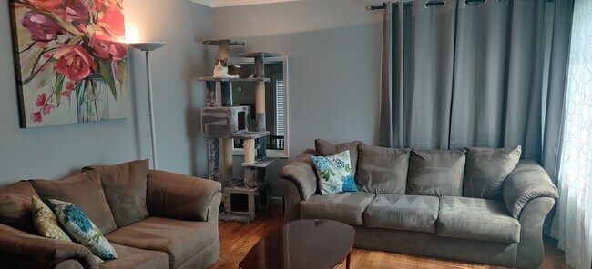 Foto del edificio - 822 CC St