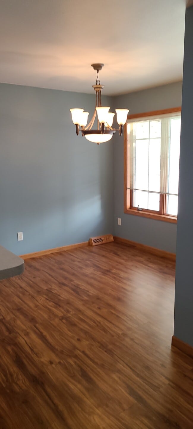 Dinning Room - 701 Cork Xing