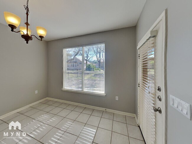 Building Photo - 288 Whispering Wind Dr