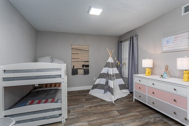 Interior Photo - The Landings at Pembroke Lakes