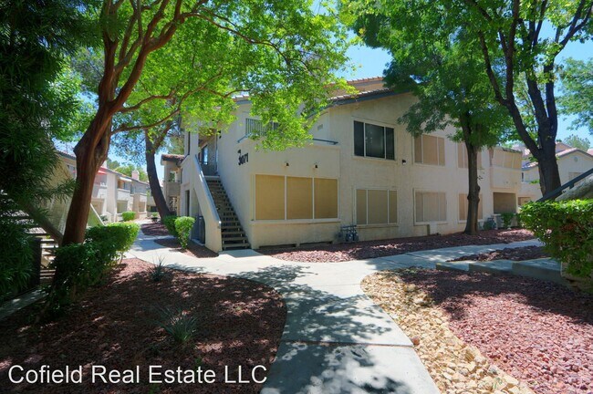 Building Photo - 3 br, 2 bath House - 3071 Key Largo Dr. #202