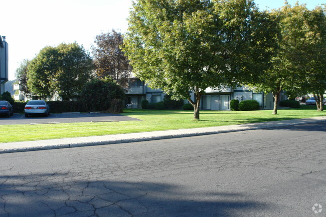 Foto del edificio - Cedar Meadows