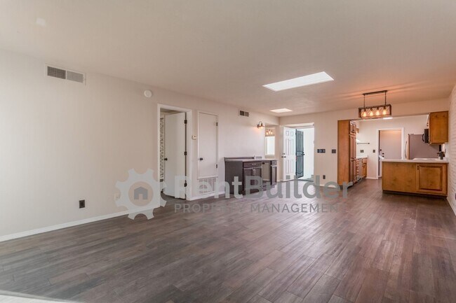 Building Photo - CALL US TODAY AT (505) 808-6467 TO SCHEDUL...