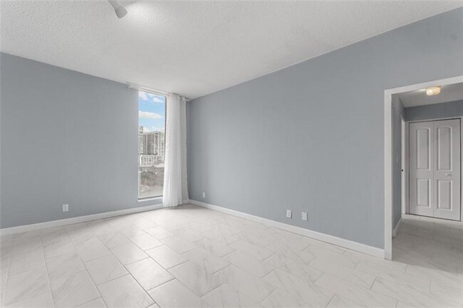 Living room - 3060 Pharr Court North NW