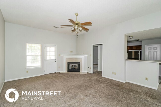 Foto del edificio - 1136 Breezy Valley Dr