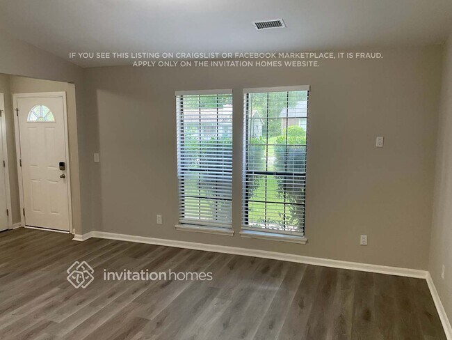 Foto del edificio - 2413 Leslie Brook Dr