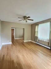 Building Photo - 1026 Stophlet St
