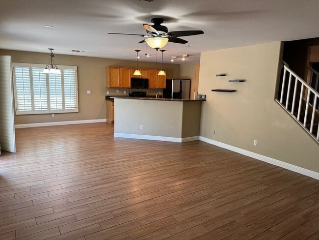 Building Photo - Stunning 3BR House in Phoenix