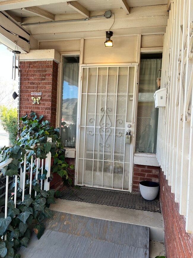Building Photo - 3618 Clifton Ave