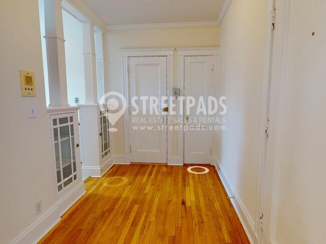 Building Photo - bedroom in Cambridge MA 02138