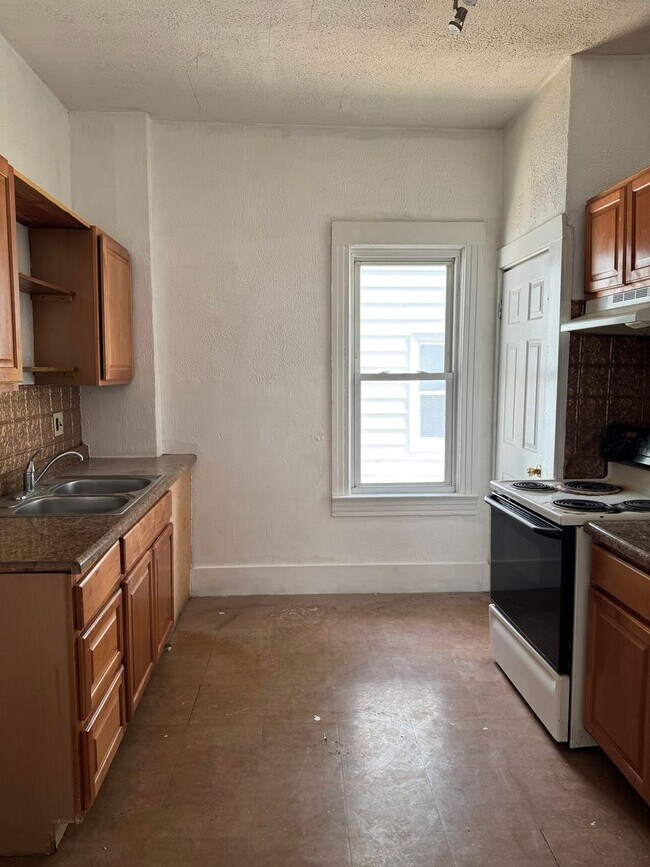 Foto del edificio - 2 Bedroom 1 Bath Home $1000.00