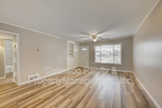 Building Photo - 2117-2129 S Holly St