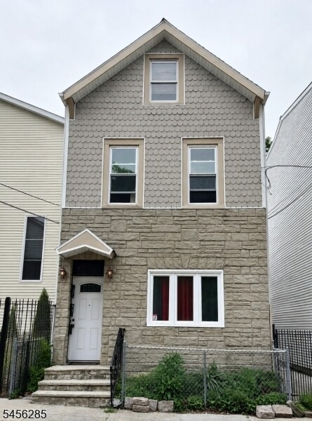 Building Photo - 284 Hunterdon St