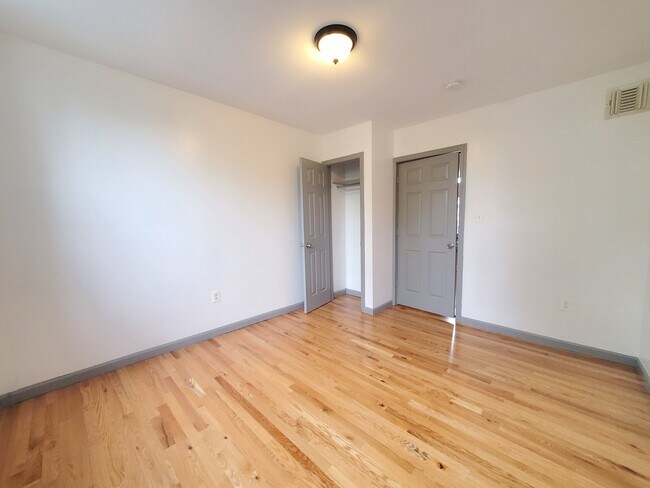 Unit 2F - 529 18th Ave