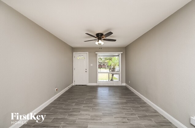 Building Photo - 7916 Bahia Ave