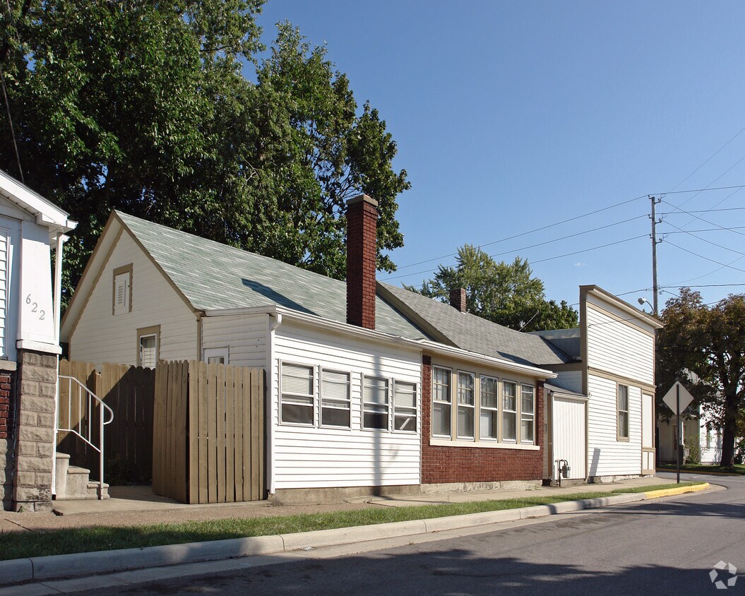 Building Photo - 1101 1st St