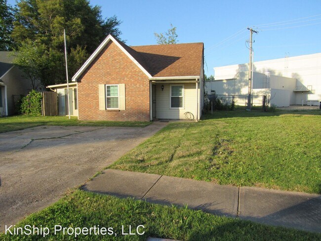 Building Photo - 2 br, 1 bath House - 2201 Oak Creek Rd