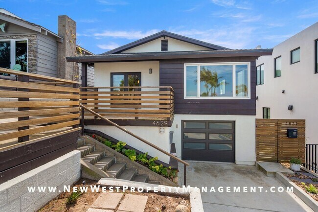 Building Photo - Ocean Beach 2 Bedroom + Bonus Room. Panoramic Water Views!
