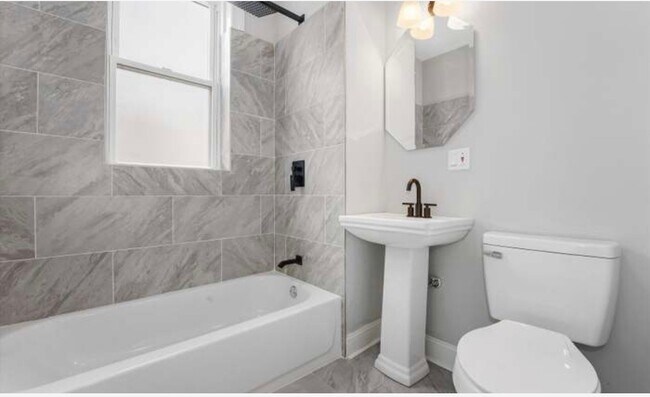 Foto del edificio - 957 N Central Park Ave