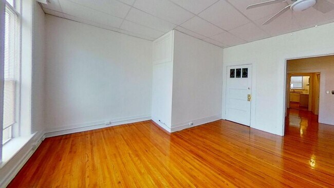 Foto del edificio - 11 West Main St