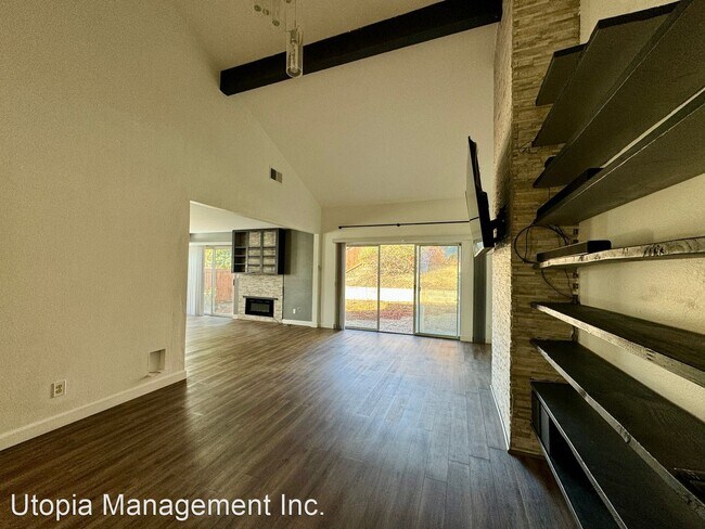 Building Photo - 4 br, 2.5 bath House - 7844 Mission Bonita...