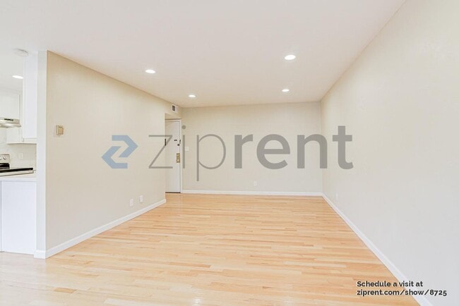 Building Photo - Unit 112