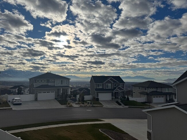 Foto del edificio - 5 Bedroom 3.5 Bathroom Home in Lehi Utah!