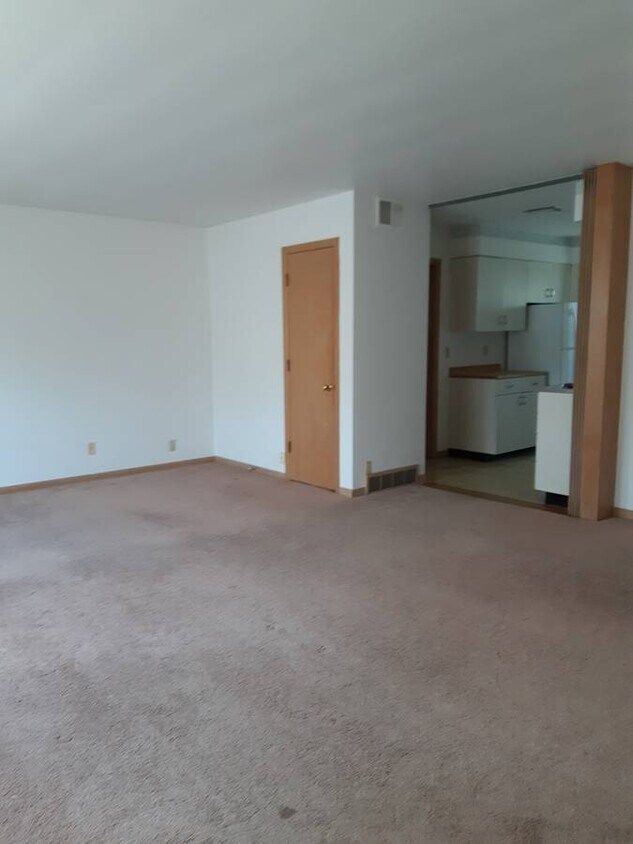 Living Room/Kitchen - 213 N Midvale Blvd
