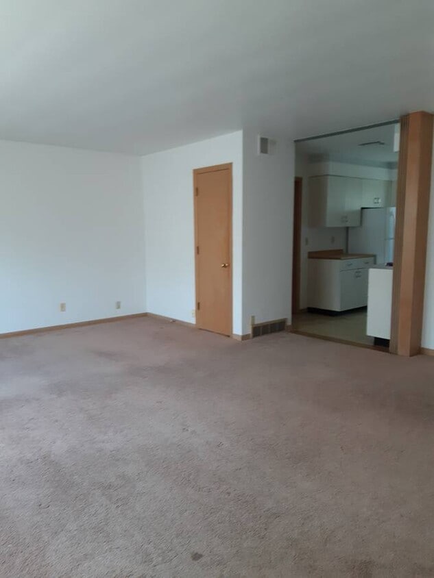 Living Room/Kitchen - 213 N Midvale Blvd