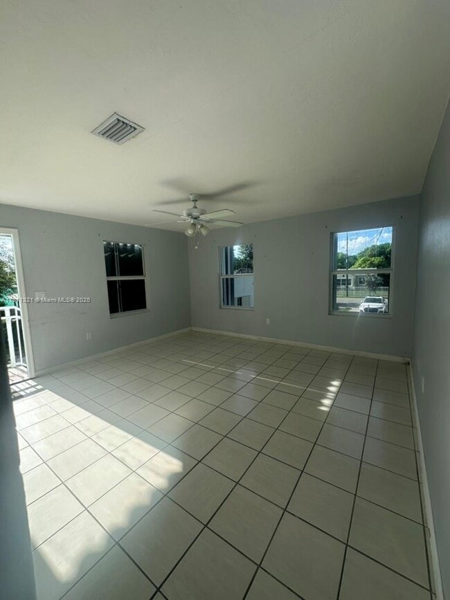 Building Photo - 1754 NW 45th St