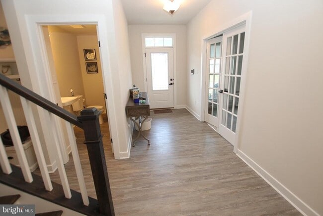 Building Photo - 31219 Barefoot Cir