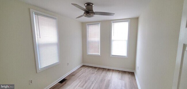 Foto del edificio - 1332 W Silver St