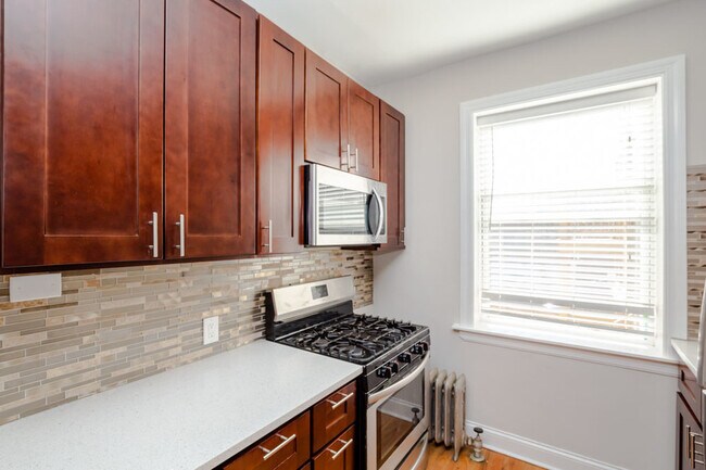 Foto del edificio - 4750 N Troy St
