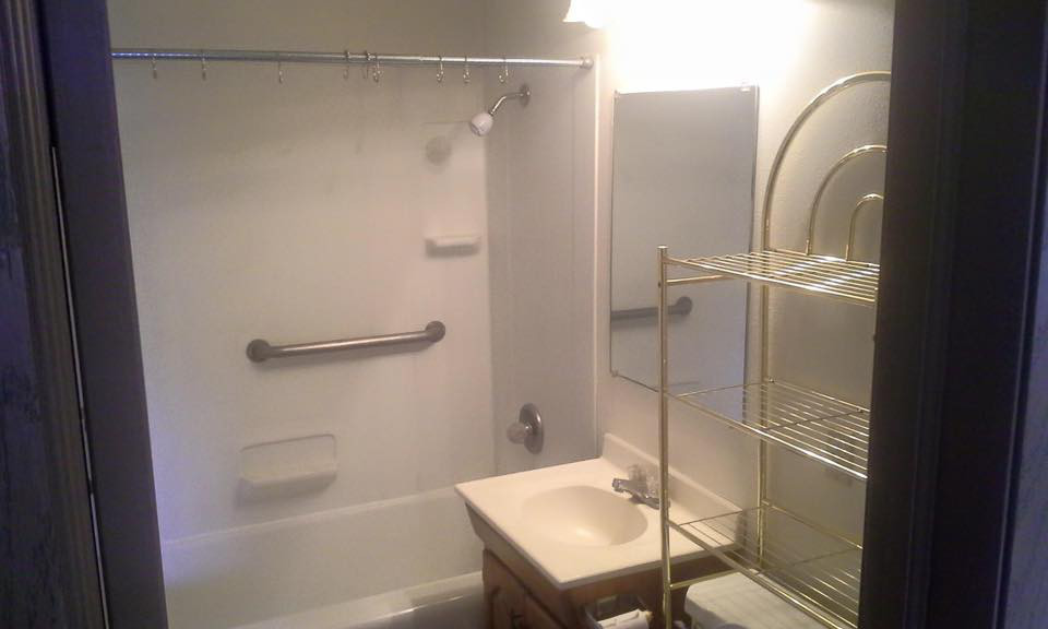 Photo - 107 W 9th St