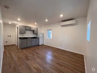 Building Photo - 947 Woodmere Ave