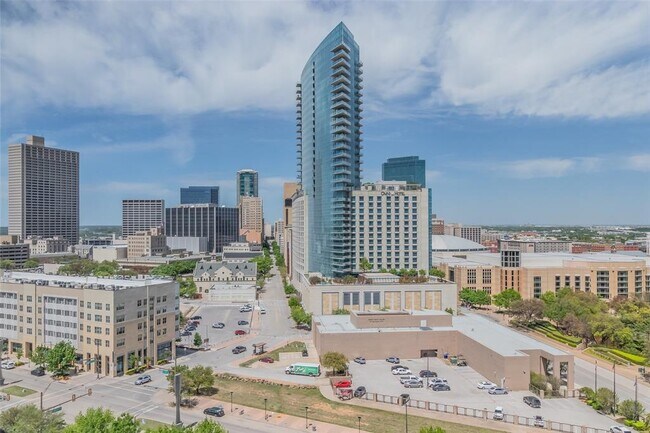 Building Photo - 201 W Lancaster Ave