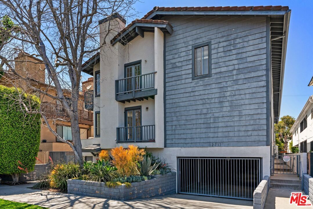 Primary Photo - 12711 Mitchell Ave