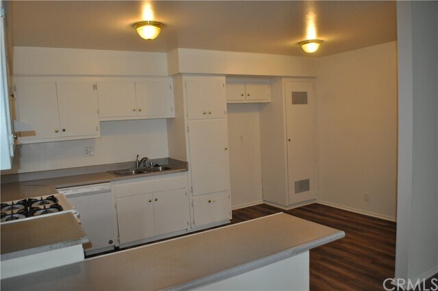 Foto del edificio - 1017 Lombard Dr