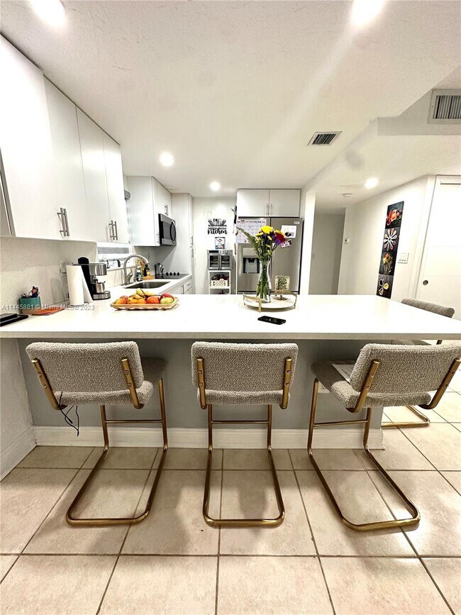 Foto del edificio - 9355 Fontainebleau Blvd