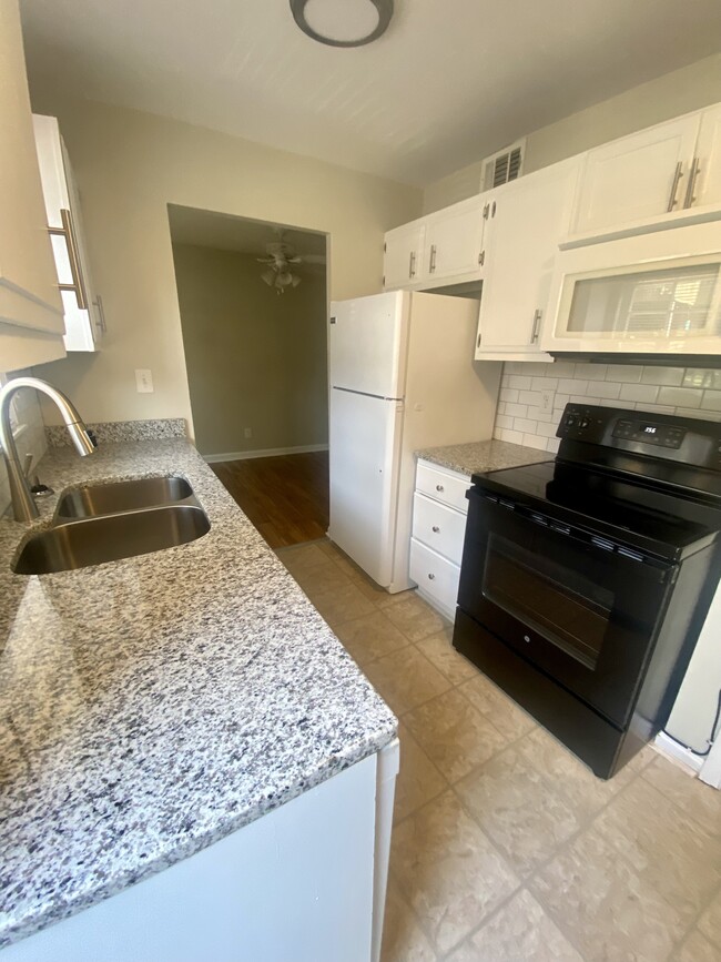 Updated kitchen - 424 W Hill St