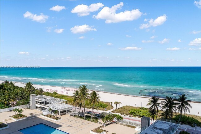 Foto del edificio - 4779 Collins Ave