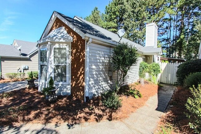 Building Photo - 2745 Highland Ridge NW