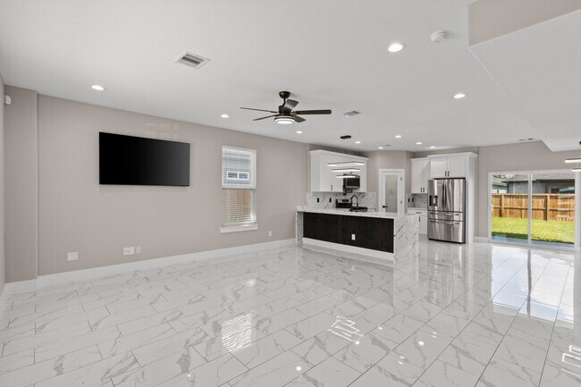 Foto del edificio - 7925 Colonial Ln