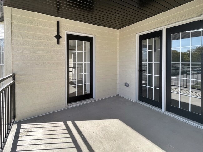 Building Photo - 209 W Jefferson St