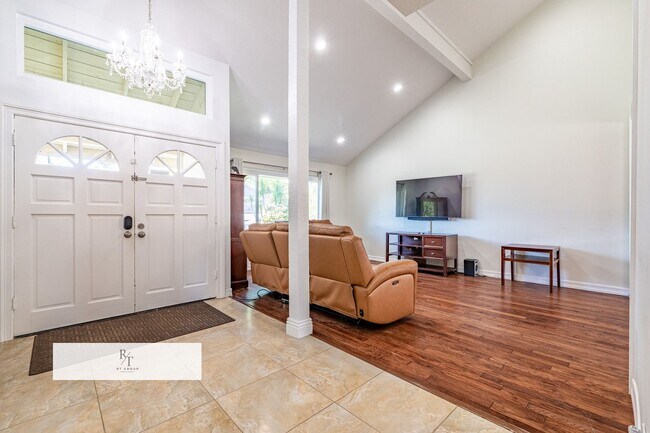 Foto del edificio - 4 Bedrooms | 3 Bathrooms – Diamond Bar