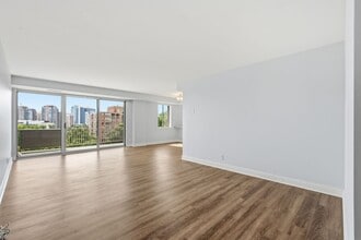Building Photo - 8315 N Brook Ln