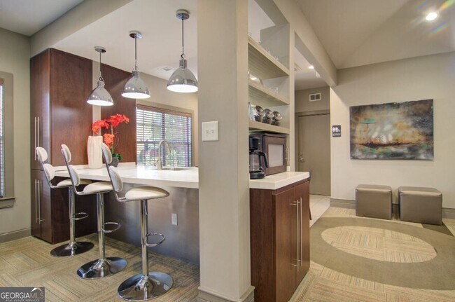 Building Photo - 1970 Peachford Rd