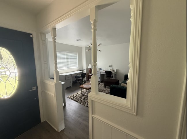 Foto del edificio - 1729 Lenox Dr