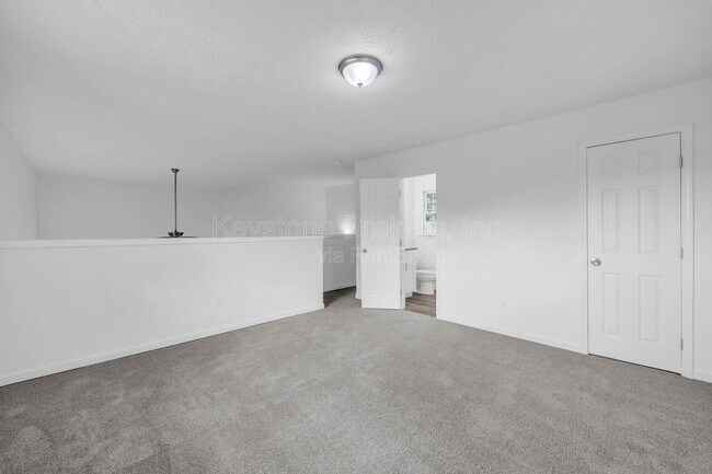 Foto del edificio - 1586 Kings Rd